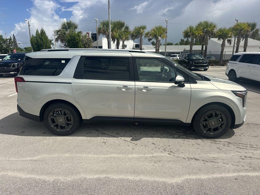 new 2026 Kia Carnival Hybrid car, priced at $46,768