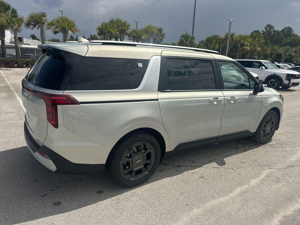 new 2026 Kia Carnival Hybrid car, priced at $46,768