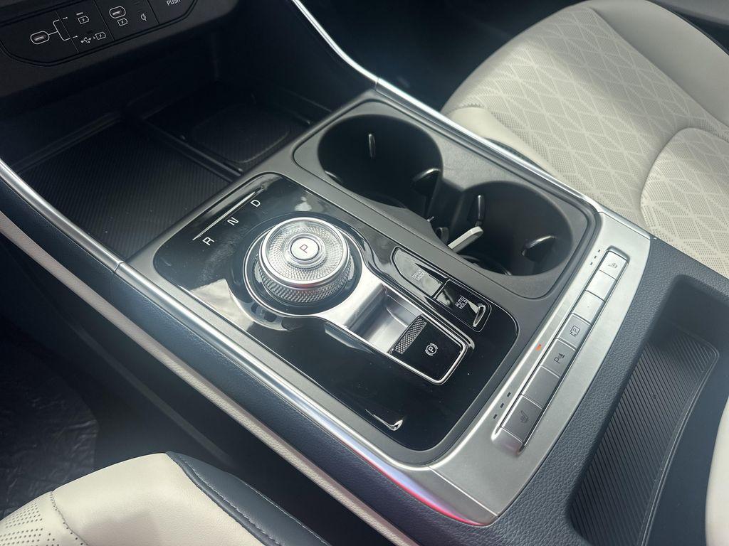 new 2026 Kia Carnival Hybrid car, priced at $46,768