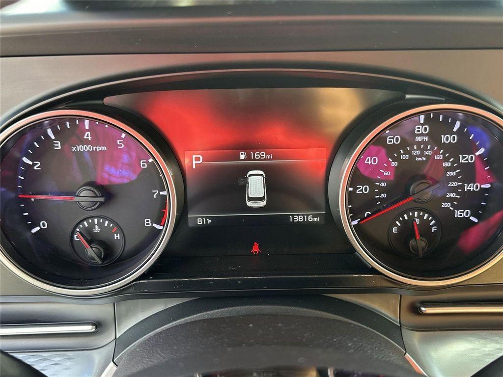 used 2024 Kia Carnival car, priced at $31,870