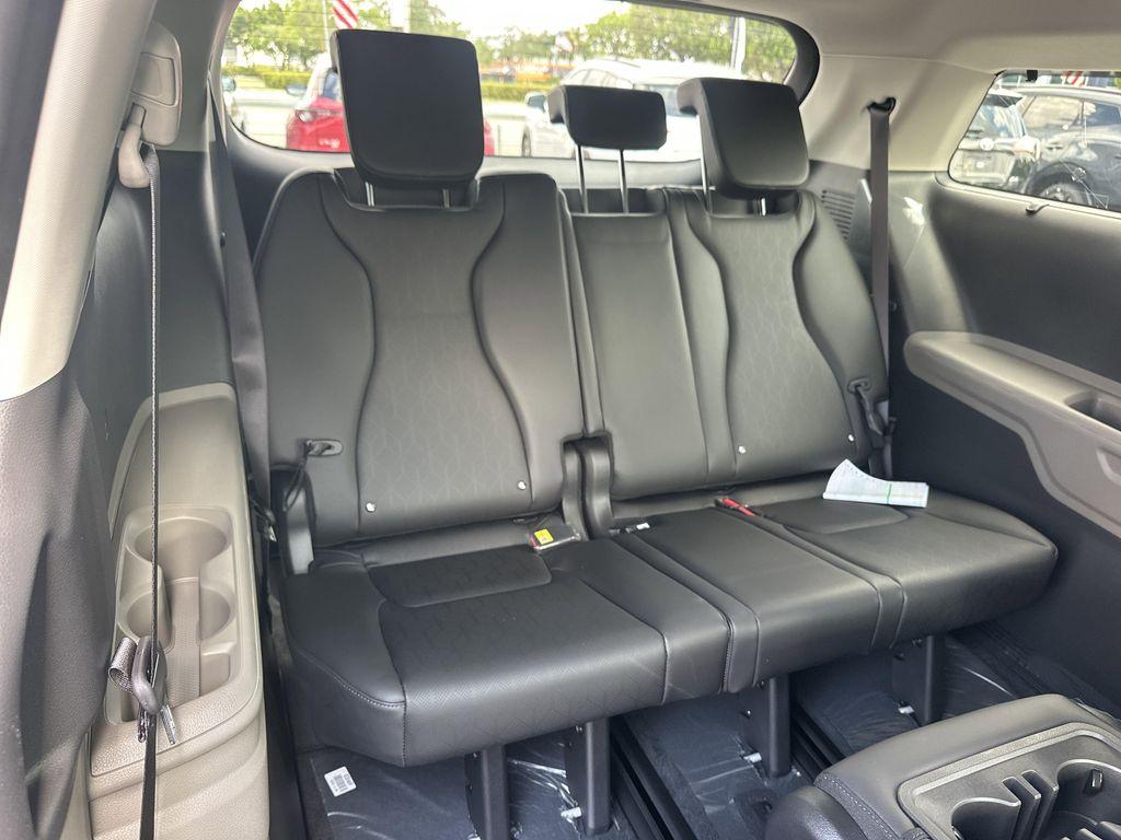 new 2026 Kia Carnival Hybrid car, priced at $45,833
