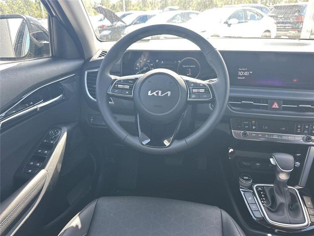 new 2026 Kia Seltos car, priced at $27,942