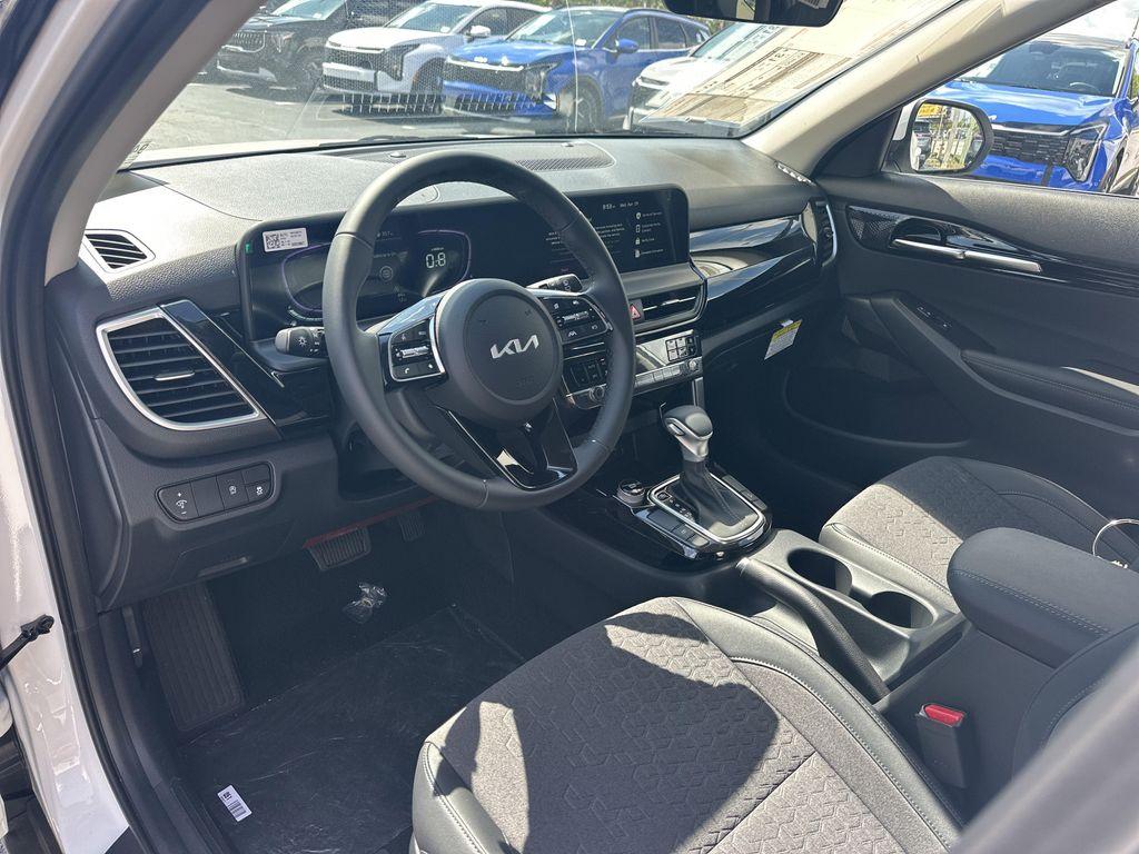 new 2026 Kia Seltos car, priced at $28,048