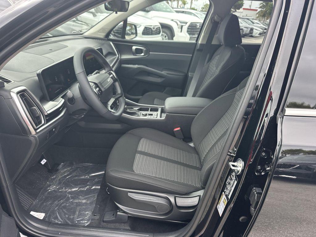 new 2026 Kia Sorento car, priced at $32,961