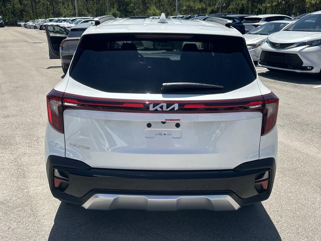 new 2026 Kia Seltos car, priced at $28,324