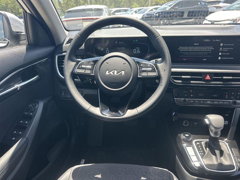 new 2026 Kia Seltos car, priced at $28,324