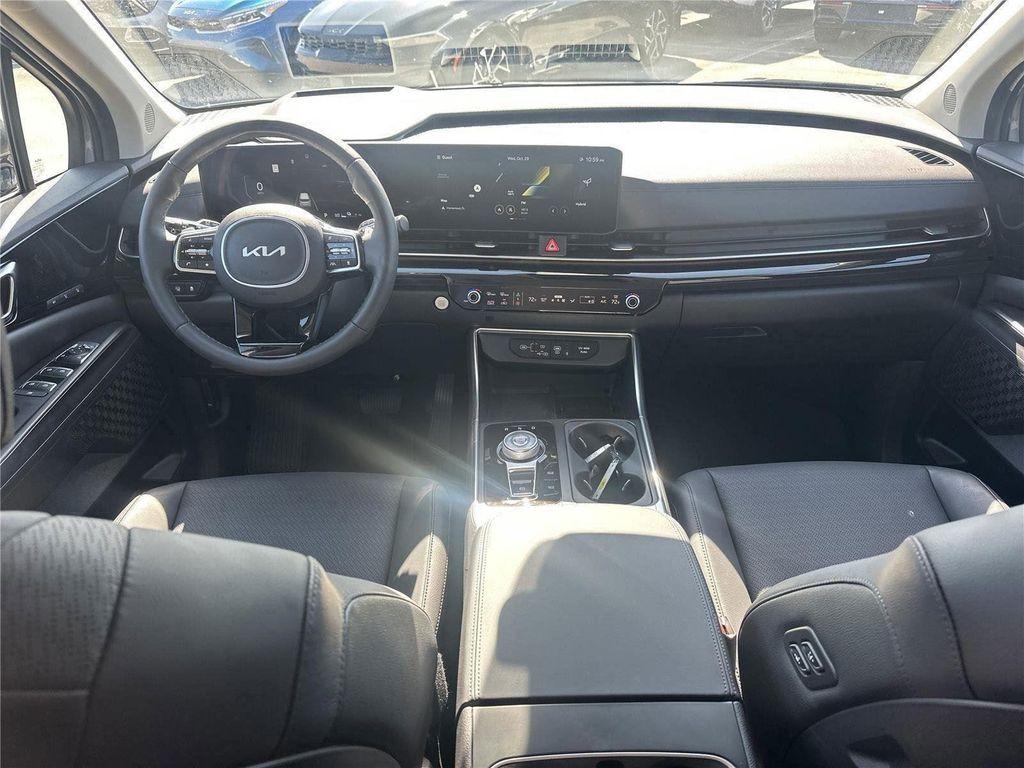 new 2025 Kia Carnival Hybrid car, priced at $54,769
