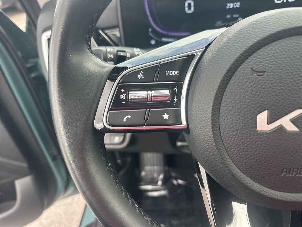 used 2025 Kia Seltos car, priced at $23,554
