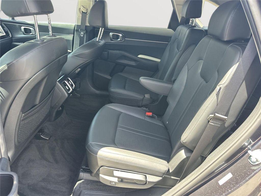 used 2025 Kia Sorento car, priced at $31,851