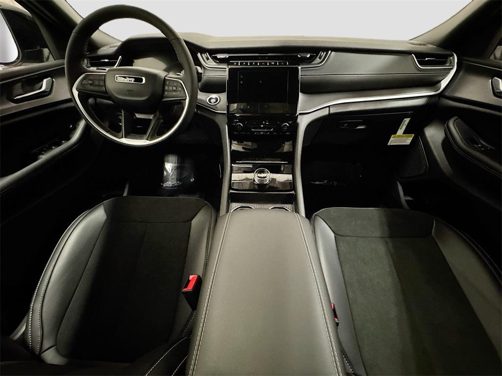 new 2025 Jeep Grand Cherokee car, priced at $44,566