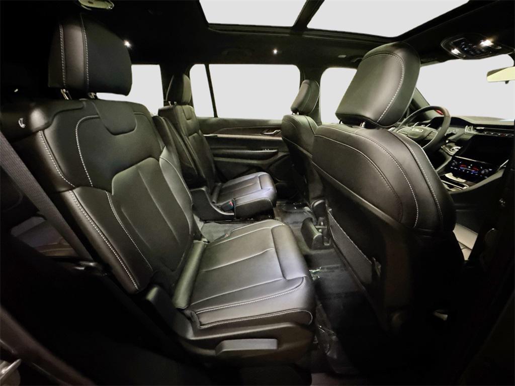 new 2025 Jeep Grand Cherokee L car, priced at $50,302