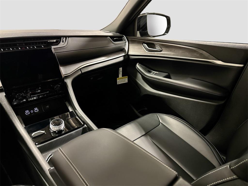 new 2025 Jeep Grand Cherokee L car, priced at $50,302