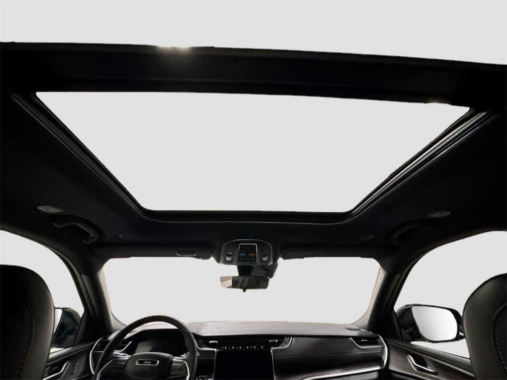 new 2025 Jeep Grand Cherokee L car, priced at $50,302