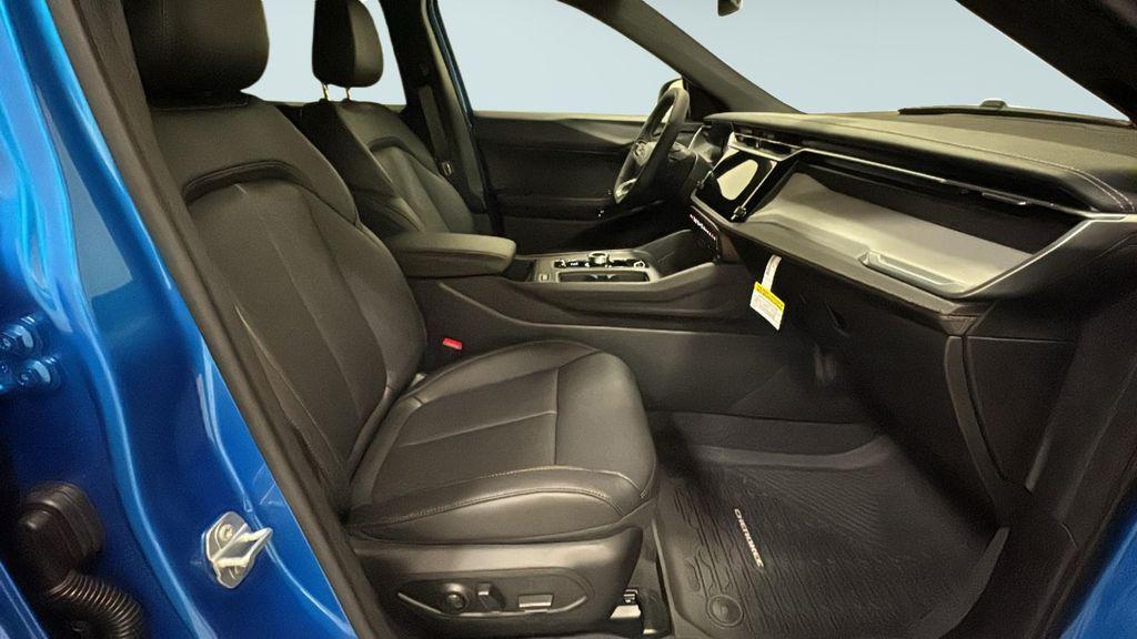 new 2026 Jeep Cherokee car, priced at $38,952