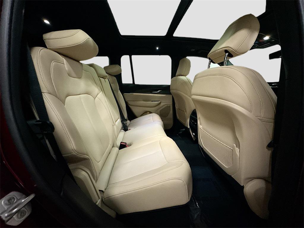 new 2025 Jeep Grand Cherokee car, priced at $47,783