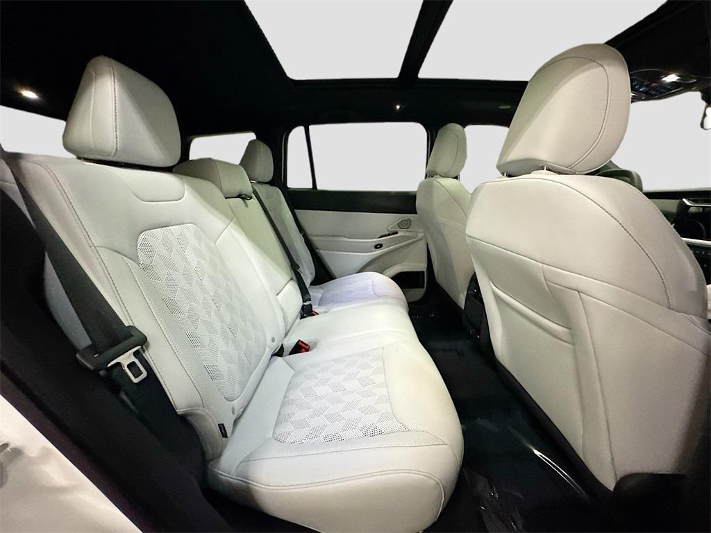 new 2026 Jeep Cherokee car, priced at $44,990