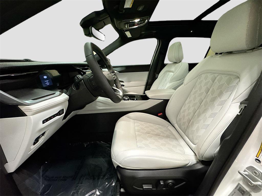 new 2026 Jeep Cherokee car, priced at $44,990