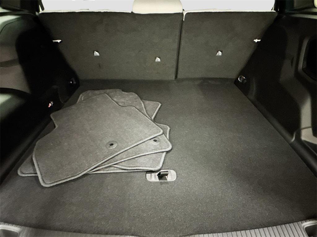 new 2026 Jeep Cherokee car, priced at $44,990