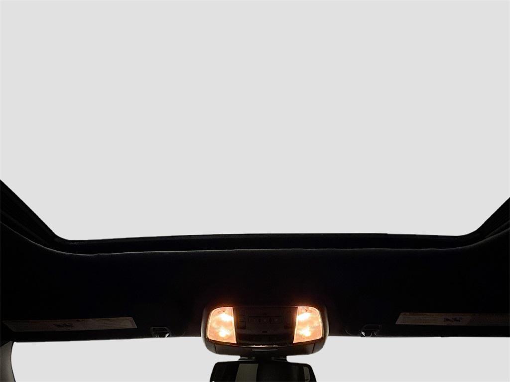 used 2015 Jeep Grand Cherokee car, priced at $10,992