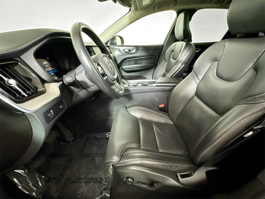 used 2022 Volvo XC60 car, priced at $28,997