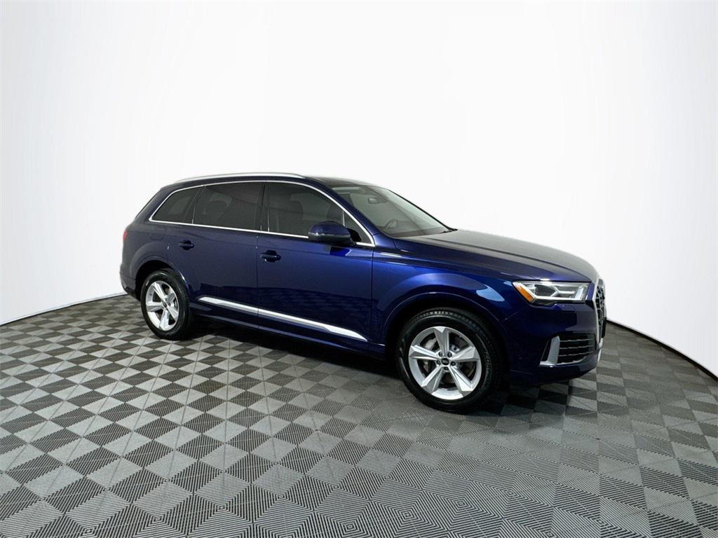 used 2022 Audi Q7 car, priced at $26,495