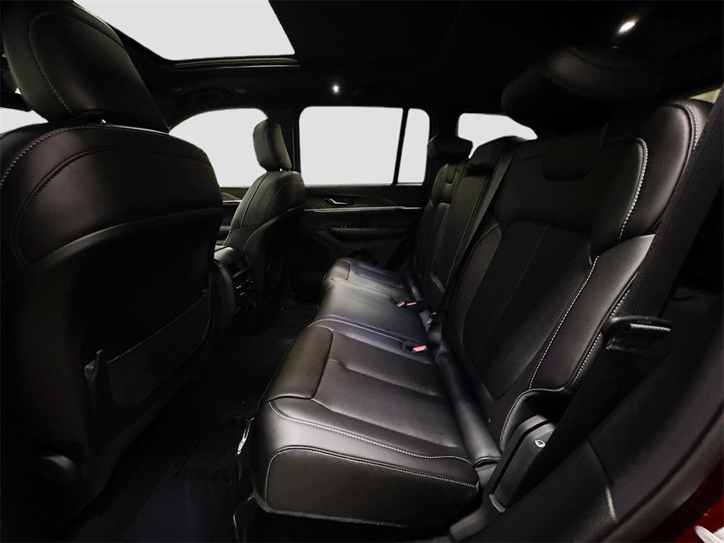 new 2025 Jeep Grand Cherokee car, priced at $48,375