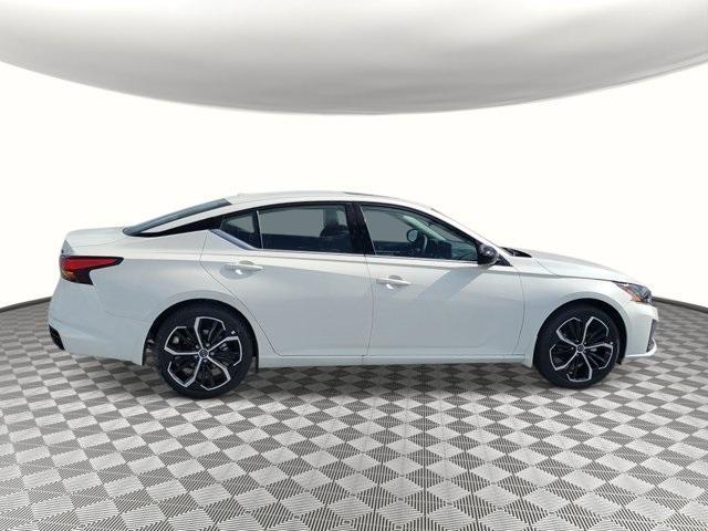 new 2025 Nissan Altima car, priced at $25,980