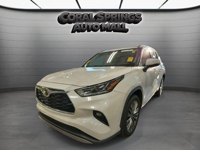 used 2021 Toyota Highlander car, priced at $33,388