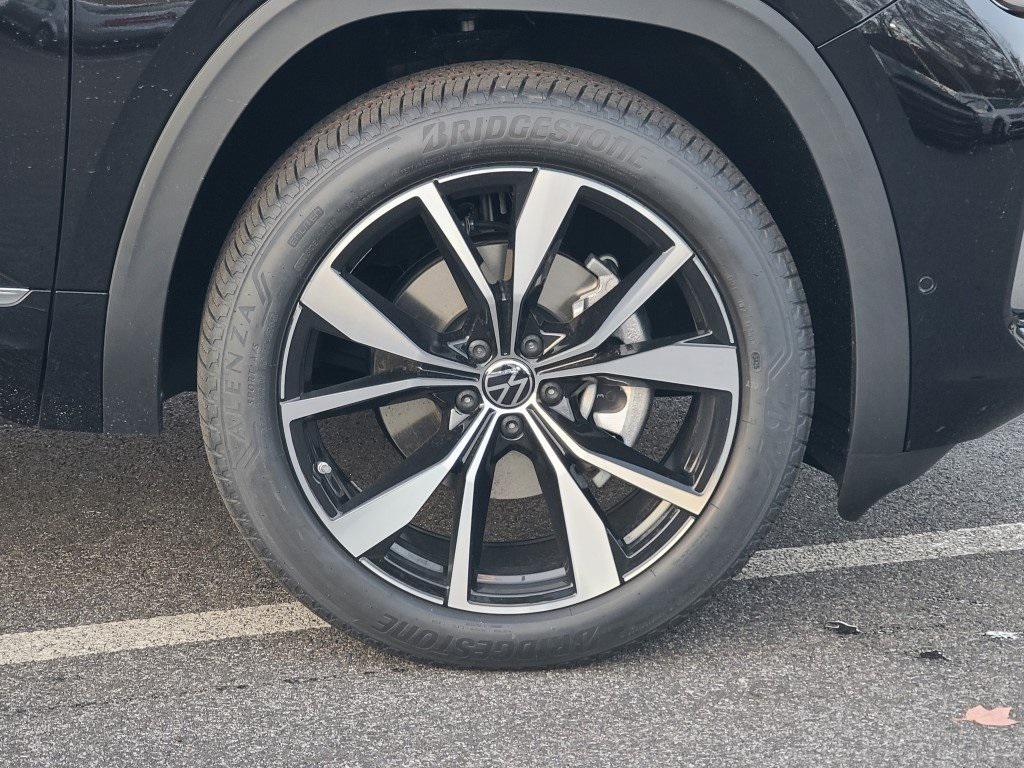 new 2026 Volkswagen Atlas car, priced at $52,594
