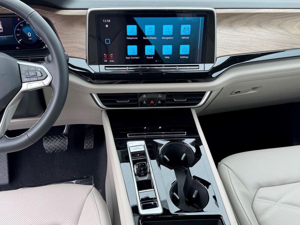 new 2026 Volkswagen Atlas car, priced at $47,390