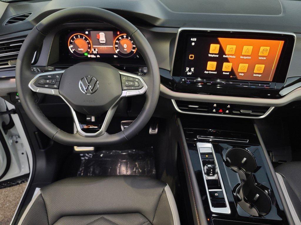 new 2026 Volkswagen Atlas car, priced at $46,677