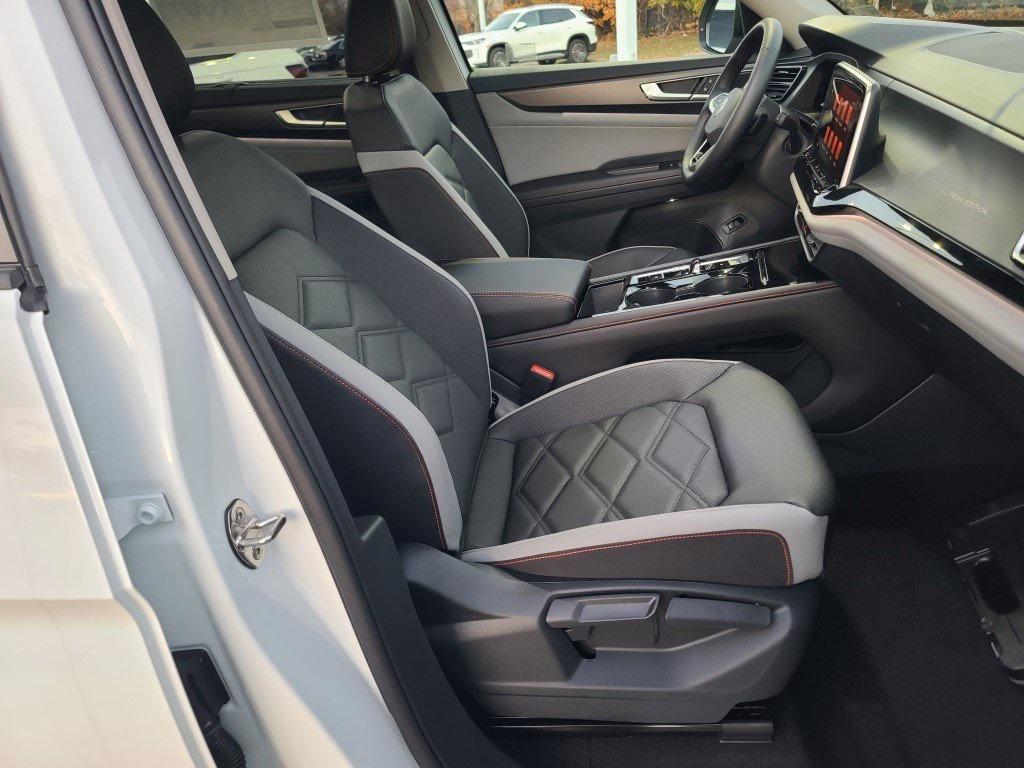 new 2026 Volkswagen Atlas car, priced at $46,677