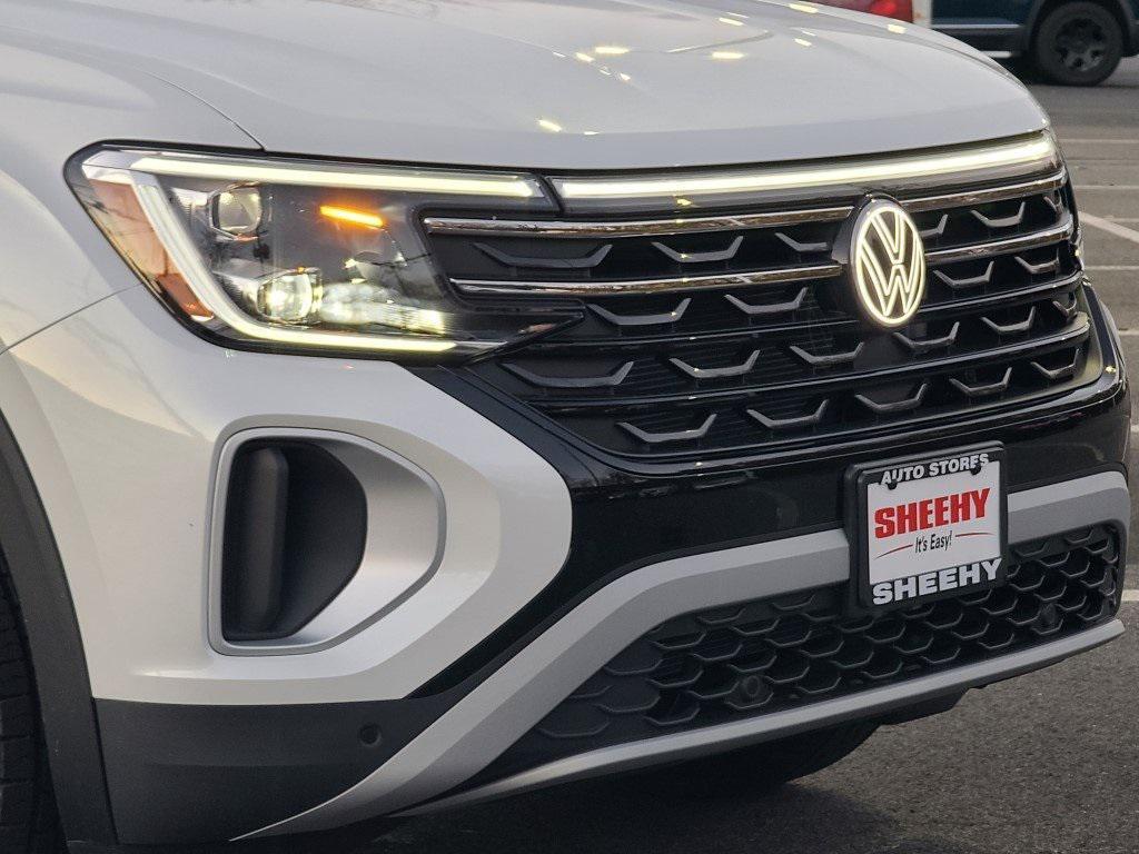new 2026 Volkswagen Atlas car, priced at $46,677