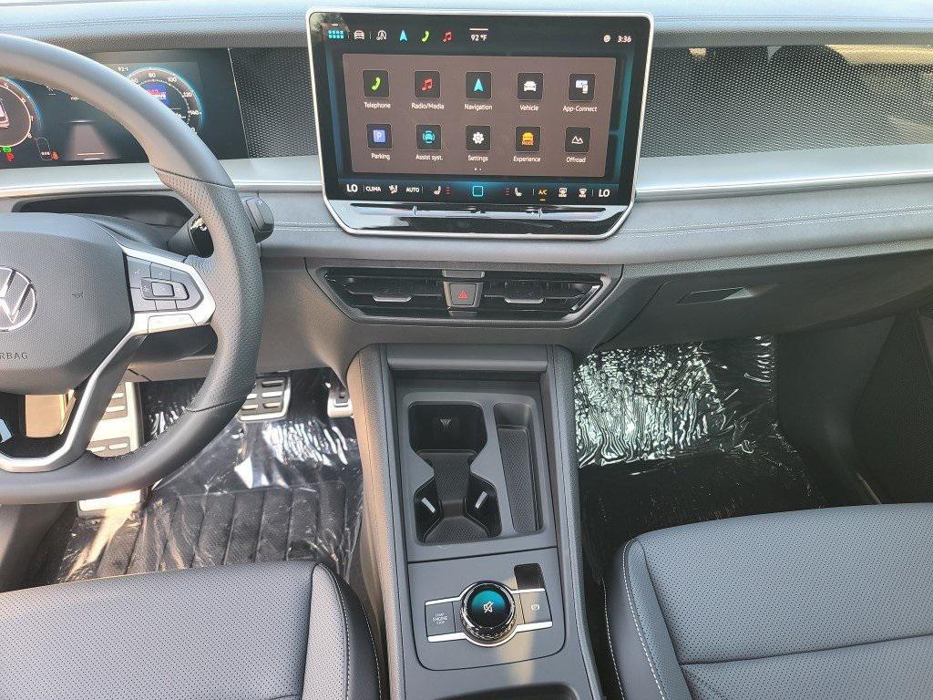 new 2025 Volkswagen Tiguan car, priced at $35,015