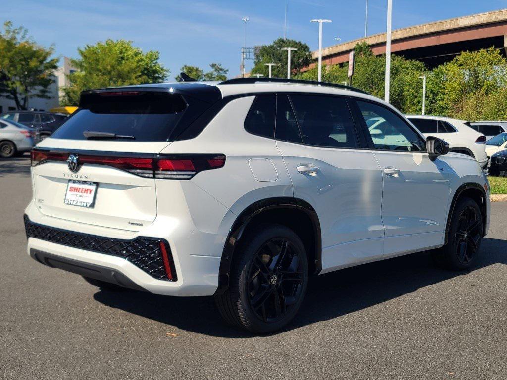 new 2025 Volkswagen Tiguan car, priced at $35,015