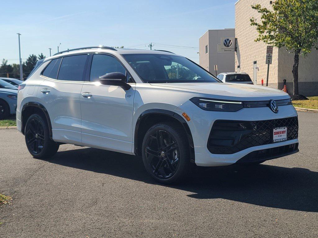 new 2025 Volkswagen Tiguan car, priced at $35,015