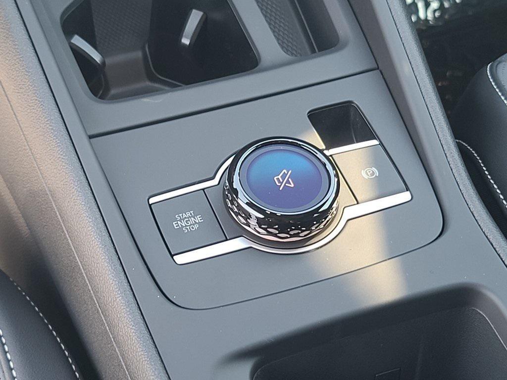 new 2025 Volkswagen Tiguan car, priced at $35,015