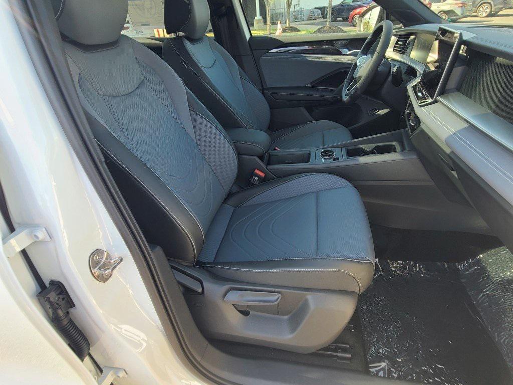 new 2025 Volkswagen Tiguan car, priced at $35,015