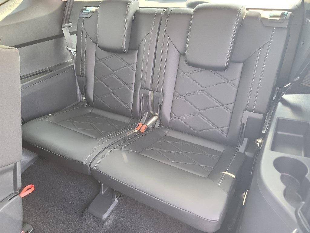 new 2026 Volkswagen Atlas car, priced at $39,365