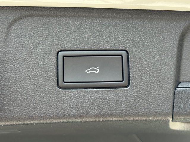 new 2026 Volkswagen Atlas car, priced at $47,803