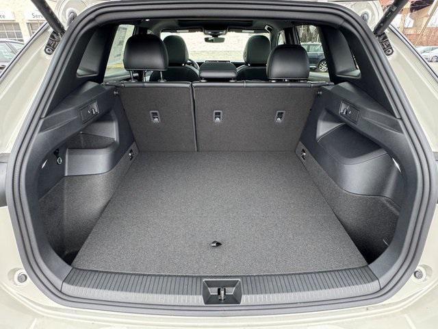 new 2026 Volkswagen Tiguan car, priced at $37,980