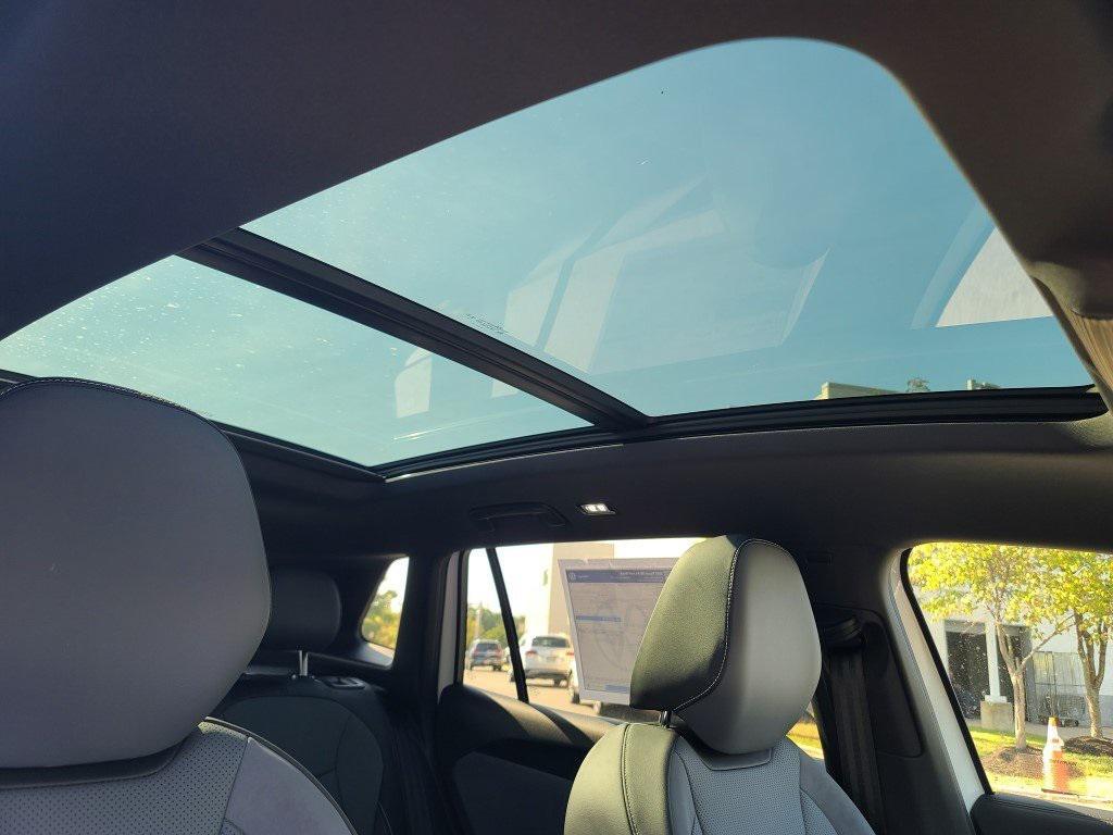 new 2025 Volkswagen Tiguan car, priced at $33,319