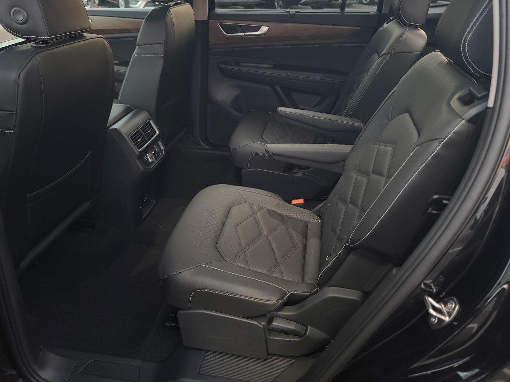 new 2026 Volkswagen Atlas car, priced at $44,473