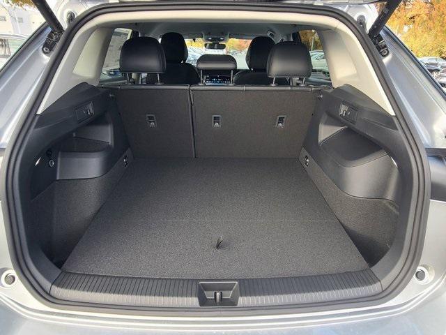 new 2026 Volkswagen Tiguan car, priced at $33,005