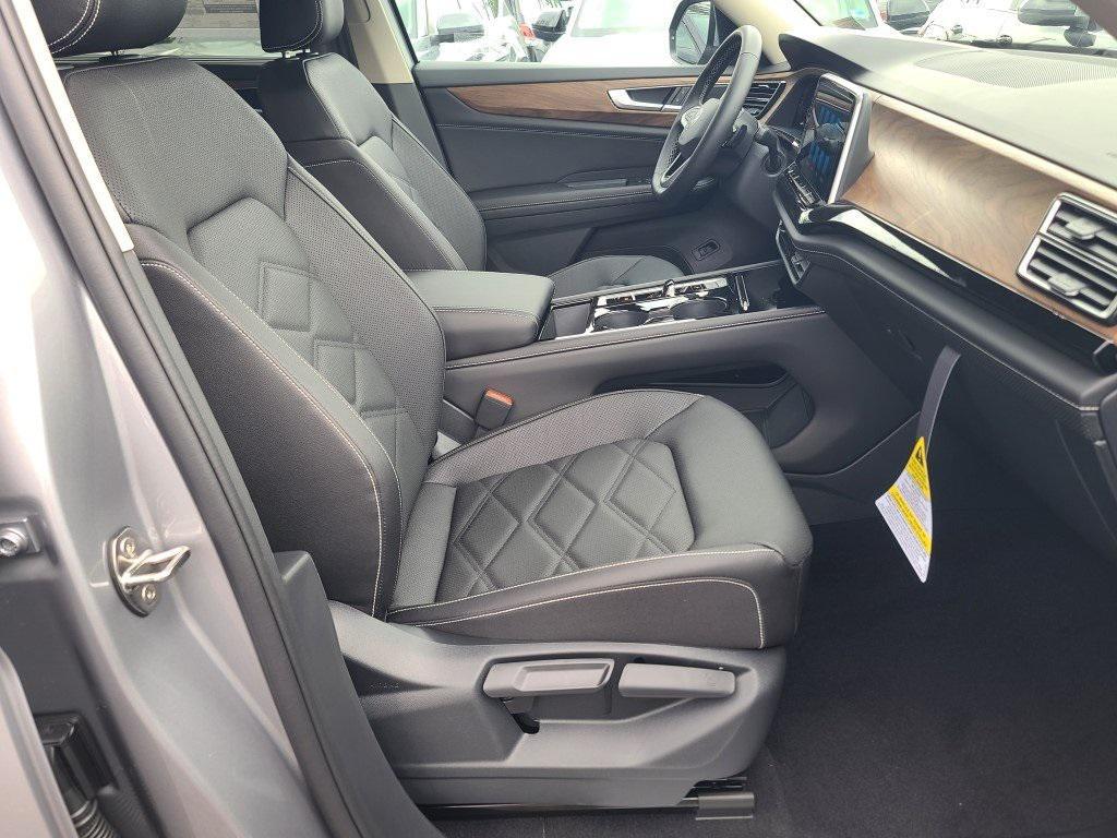 new 2026 Volkswagen Atlas car, priced at $43,197