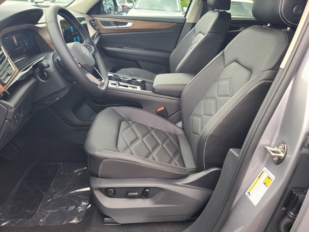 new 2026 Volkswagen Atlas car, priced at $43,197