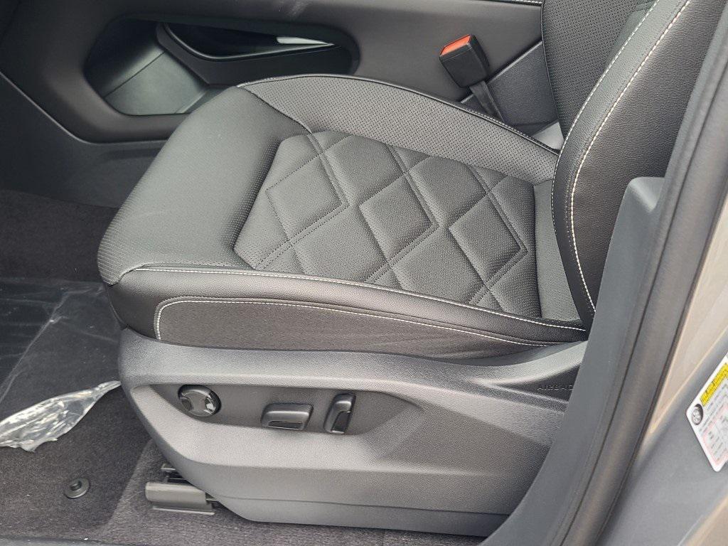 new 2026 Volkswagen Atlas car, priced at $44,741