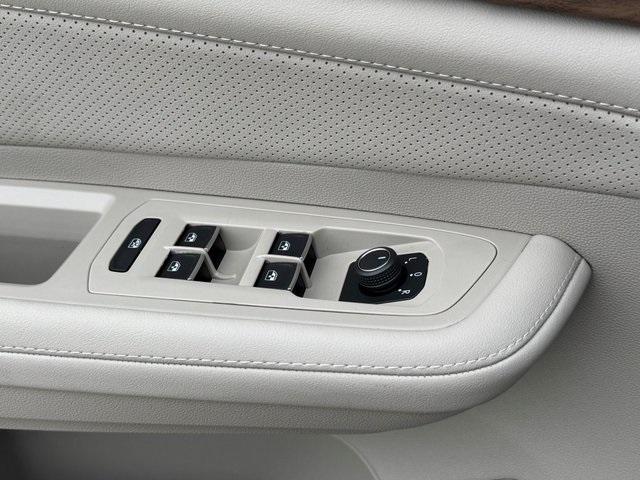 new 2026 Volkswagen Atlas car, priced at $43,878