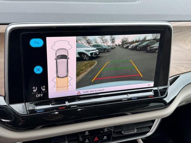 new 2026 Volkswagen Atlas car, priced at $43,878