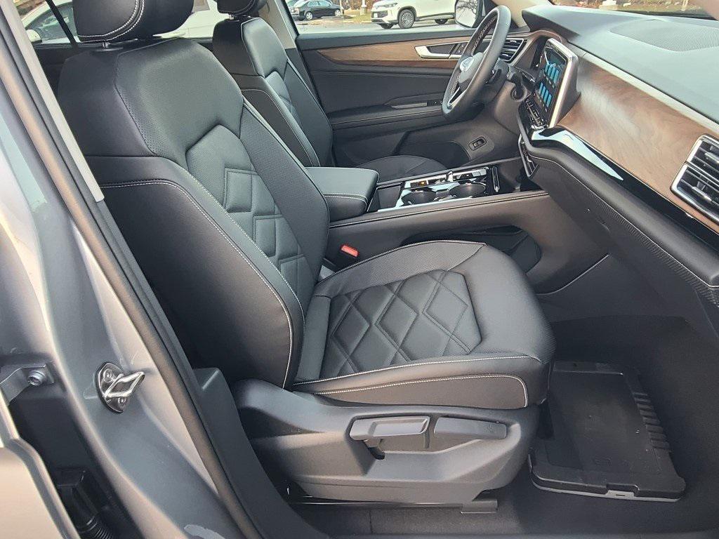 new 2026 Volkswagen Atlas car, priced at $43,986
